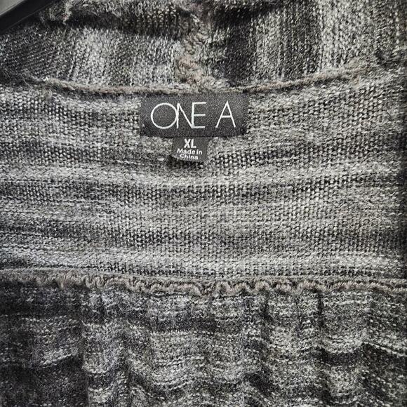 Y2K Striped Tie Front Cardigan. Cinched sleeves and large waist band. Size XL. - Picture 6 of 7